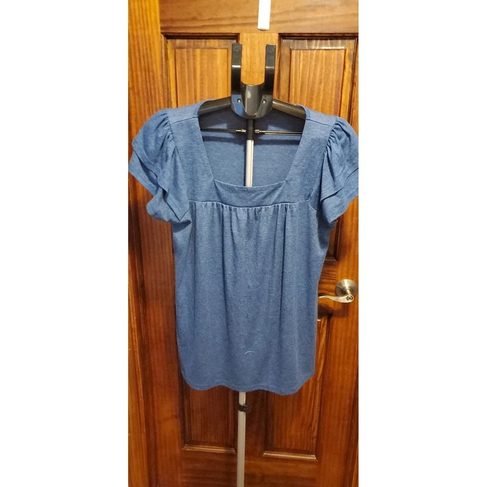 EUC--Lot of 5‎ womens lightweight short sleeved everyday shirts size largeish